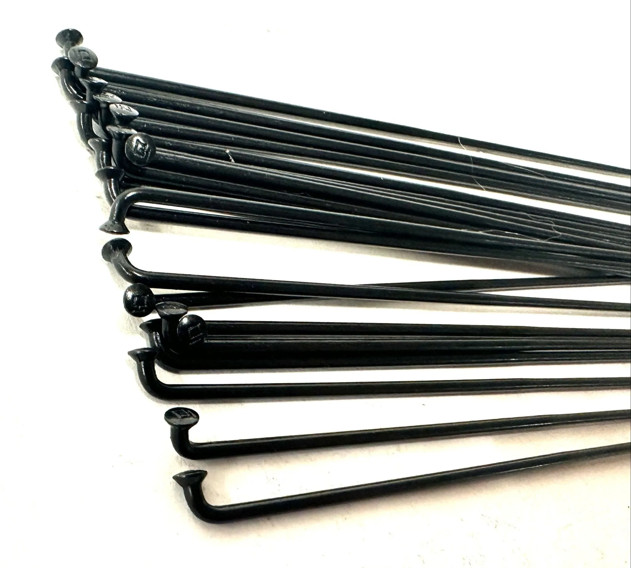 DT SWISS COMPETITION Spokes Black J-bend 2.0/1.8mm 14/15/14 DB 261mm 20/Count