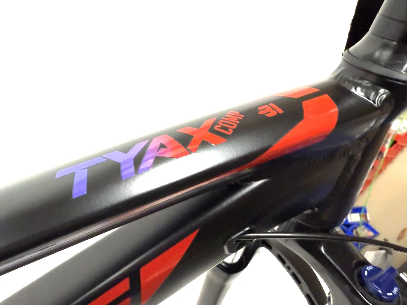 Mongoose Tyax Comp 27.5" Womens 148mm Thru Axle Disc Hardtail Medium Frame Fork
