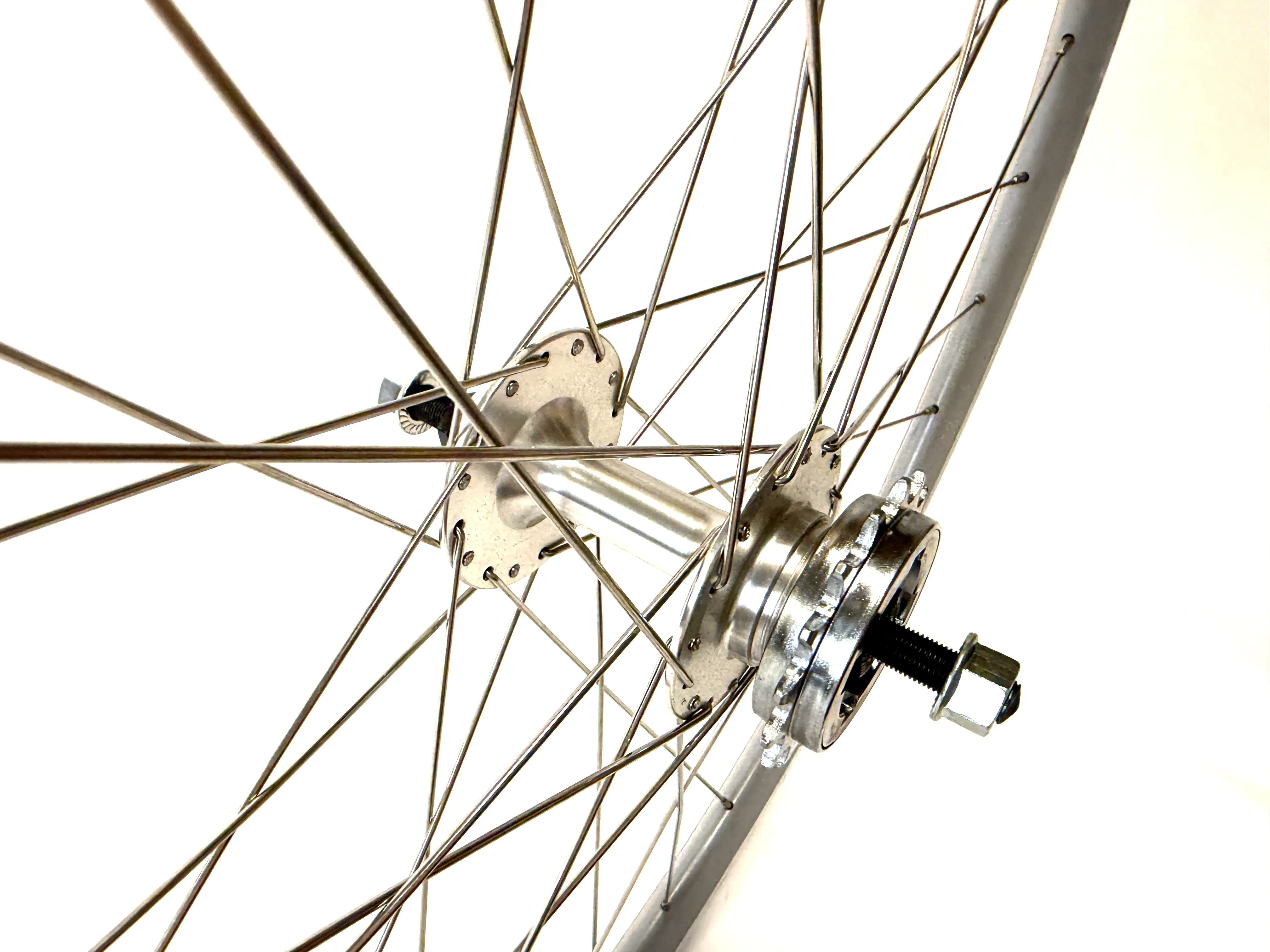 Single Speed Grey Rear Wheel 700c 32 Spoke   16t Freewheel 120mm rear Bolt On