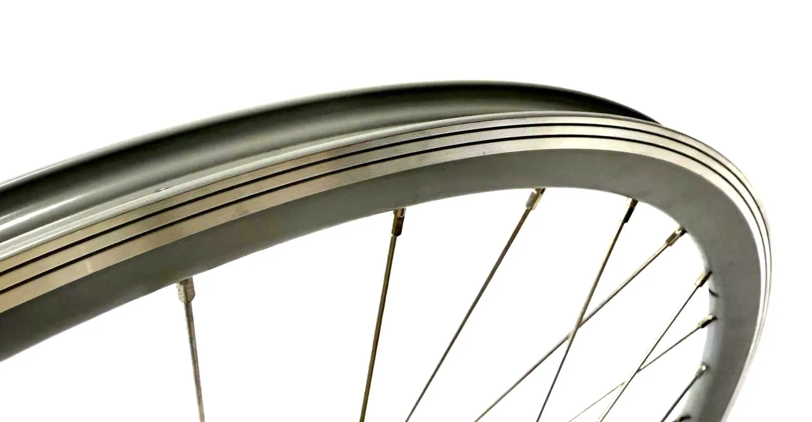 Single Speed Grey Rear Wheel 700c 32 Spoke   16t Freewheel 120mm rear Bolt On
