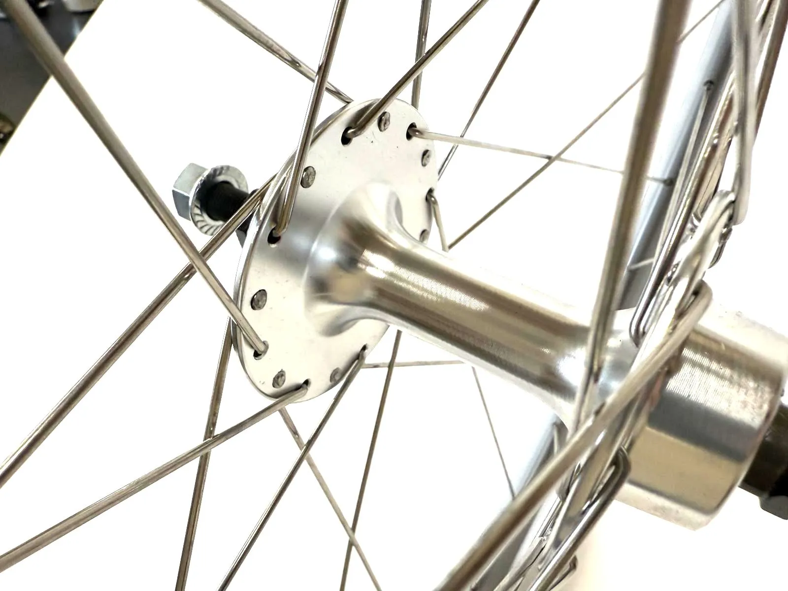 Single Speed Grey Rear Wheel 700c 32 Spoke   16t Freewheel 120mm rear Bolt On