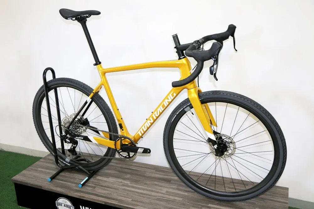 TITAN RACING Switch Carbon Elite (2025)